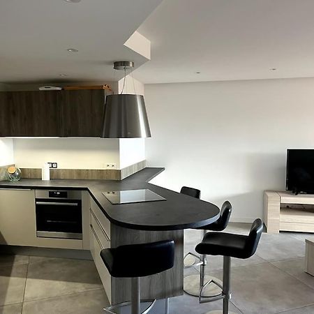 Appartement 2 Pieces Vue Mer, A Proximite De Tout Mandelieu Exterior foto